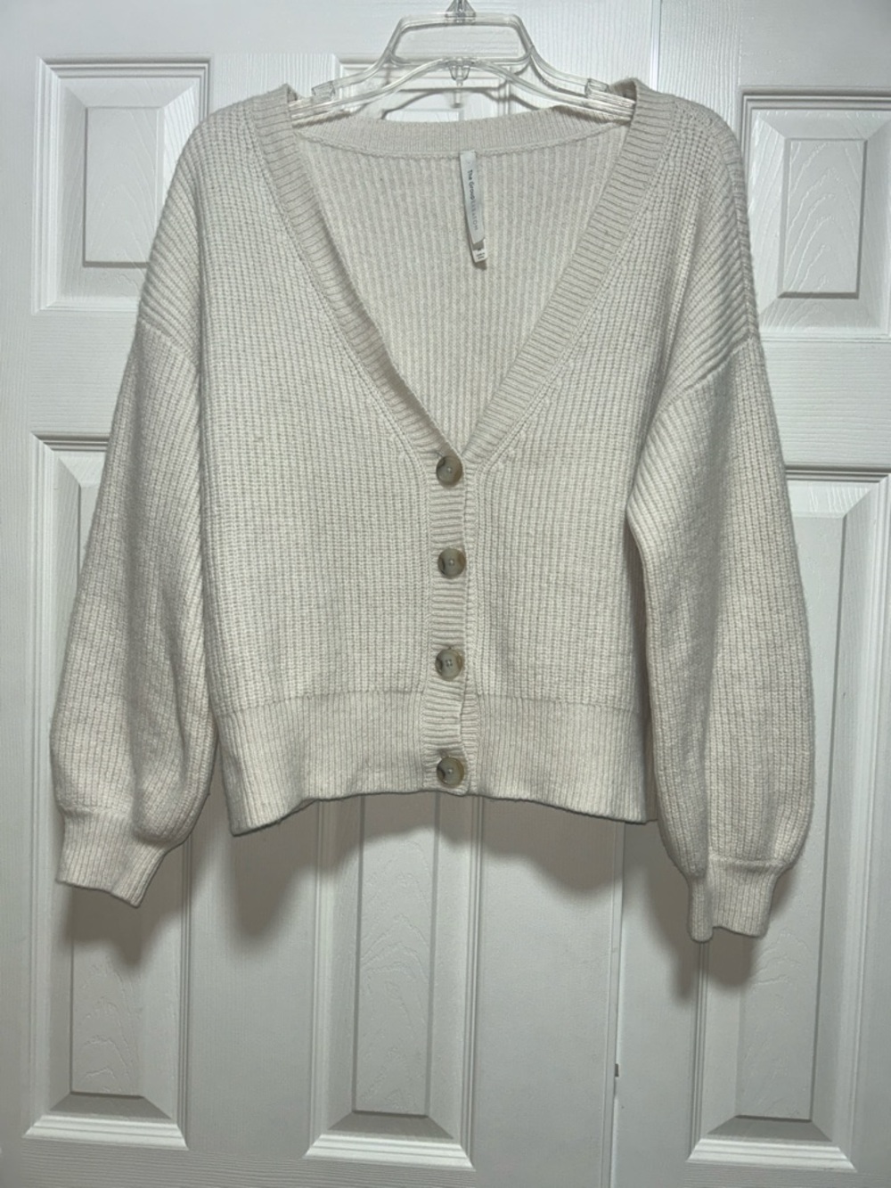 Aritzia Babaton Cream Chunky Merino Wool Lagoon Sweater Cardigan - Size Medium - Picture 2 of 9